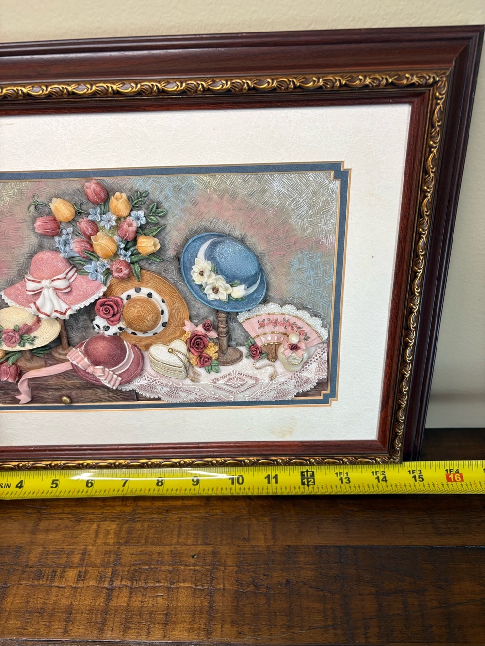 Vintage 3D Resin Collage Wall Art / Floral/ Hats / Tulips - Picture 8 of 8